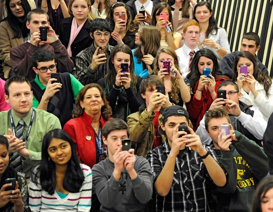 Counterpoint: Cell phones just another distraction for MHS students 