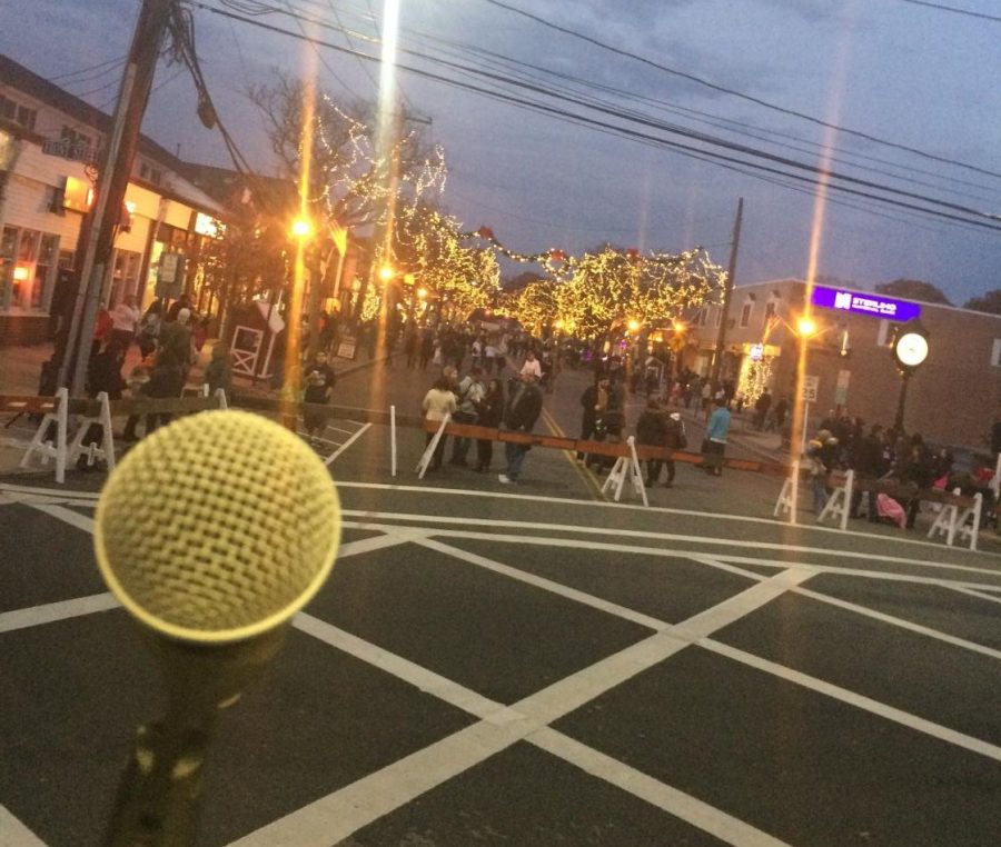 Star of the Show (Mobile): What it’s like to Announce at the Tree Lighting